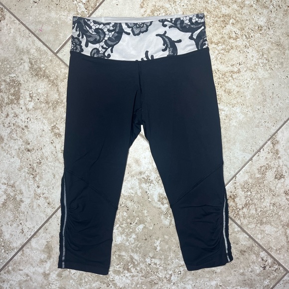 Lululemon Leggings - Floral Waistband & Black - Women’s Size 4 - Picture 1 of 7